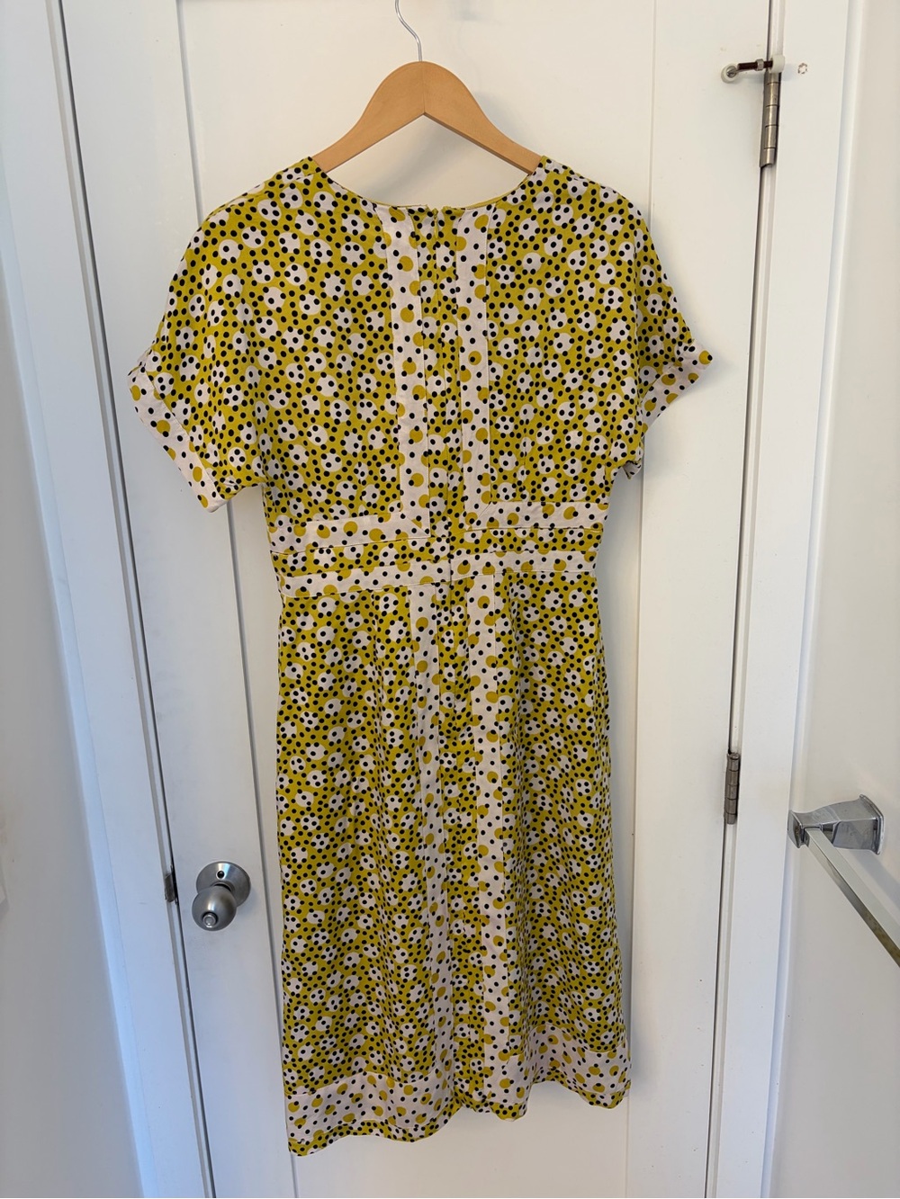 BODEN Esmeralda Yellow Polka Dot Viscose Dress Slit Neck Retro UK 10R / US 6R - Picture 3 of 11